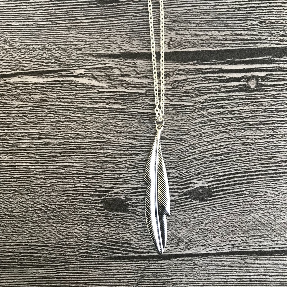 Feather Necklace - Picture 6 of 8